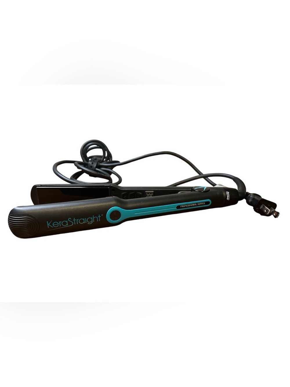 KeraStraight Professional Series Titanium Flat Iron BSKTD15 Hair Straightener